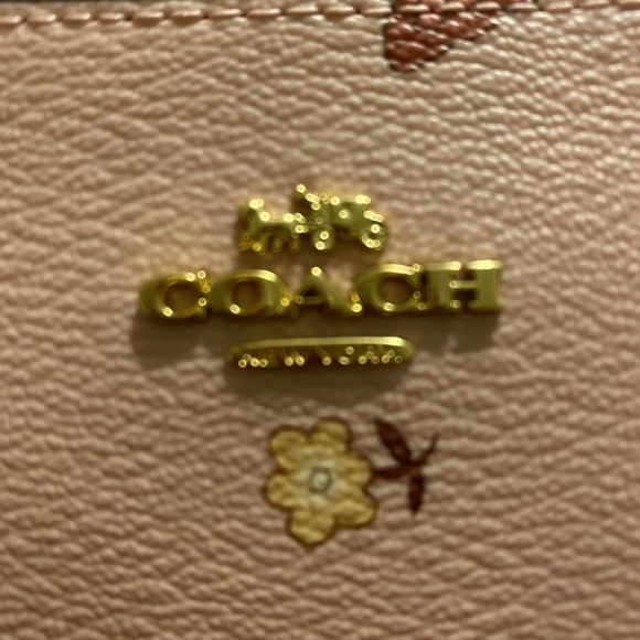 🦋🦋COACH mini camera bag with butterfly print🦋🦋 - Picture 8 of 8